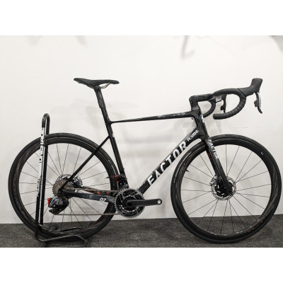 Factor O2 VAM Disc Noir – Vélo Route Ultra-Léger Taille 54
