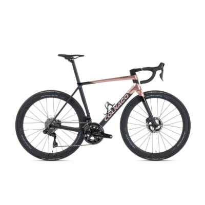 Attention: photo non contractuelle. Le vélo est livré avec des roues FULCRUM R600. Attention: photo non contractuelle. Le vélo est livré avec des roues FULCRUM R600.