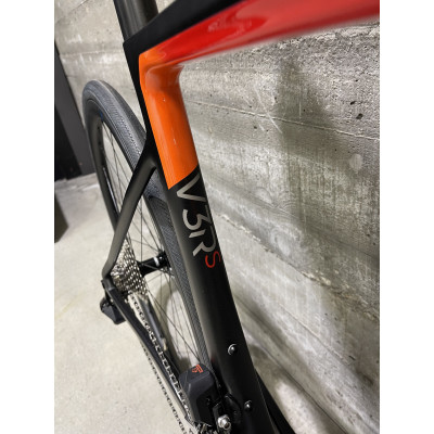 COLNAGO V3RS RZRD DISC 105 DI2 12V RECONDITIONNE COLNAGO V3RS RZRD DISC 105 DI2 12V RECONDITIONNE