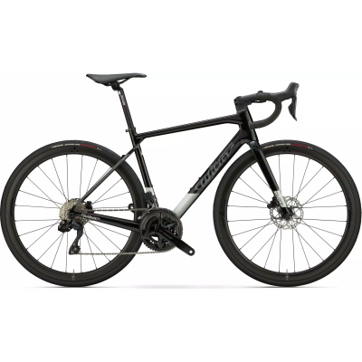 Photo non contractuelle: Vélo en SHIMANO 105 Di2 avec des roues MICHE SWR EVO 40.