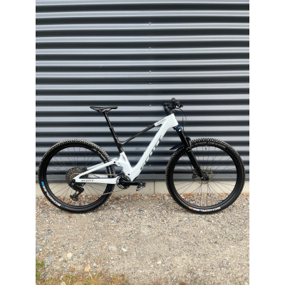 SCOTT LUMEN ERIDE 905 RECONDITIONNÉ SCOTT LUMEN ERIDE 905 RECONDITIONNÉ