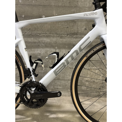 BMC Roadmachine Reconditionné – Vélo route carbone 105