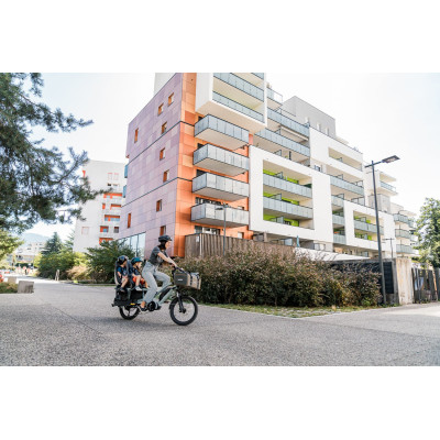 Yuba FastRack V1 – Vélo cargo compact électrique urbain Yuba FastRack V1 – Vélo cargo compact électrique urbain