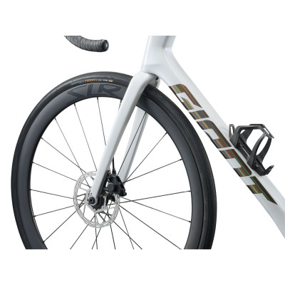 Giant Defy Advanced Pro 1 – Vélo route endurance carbone