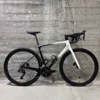 Giant Defy Advanced Pro 1 reconditionné – Vélo route Giant Defy Advanced Pro 1 reconditionné – Vélo route