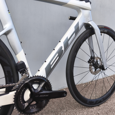 BH Aerolight 6.0 Reconditionné – Vélo route carbone Shimano 105 Di2