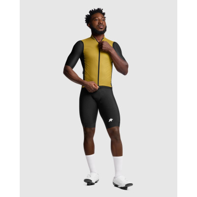 Gilet Assos Mille GT Wind S11 Golden Yellow – Coupe‑vent vélo Gilet Assos Mille GT Wind S11 Golden Yellow – Coupe‑vent vélo