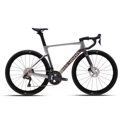 Polygon Helios A8 Di2 – Vélo route carbone en test Polygon Helios A8 Di2 – Vélo route carbone en test