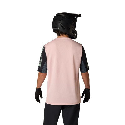 Maillot VTT Fox Defend SS Rose – Respirant & Résistant Maillot VTT Fox Defend SS Rose – Respirant & Résistant