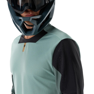 Maillot VTT Fox Defend Bleu ciel – Résistant & Respirant