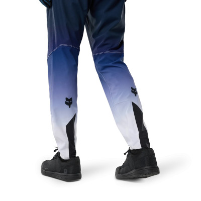 Pantalon Fox Ranger Foundry – VTT Homme Blanc/Bleu T30 Pantalon Fox Ranger Foundry – VTT Homme Blanc/Bleu T30