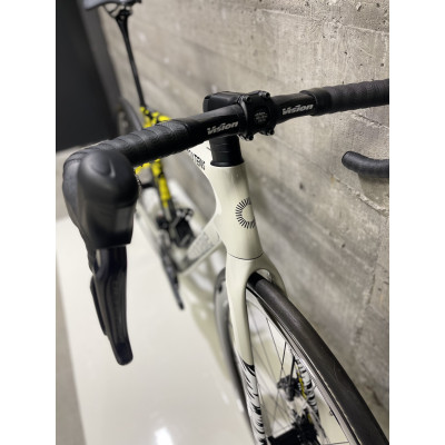 Cannondale SuperSix EVO Hi-MOD GREY / YELLOW – Vélo Route Taille 54 Cannondale SuperSix EVO Hi-MOD GREY / YELLOW – Vélo Route Taille 54