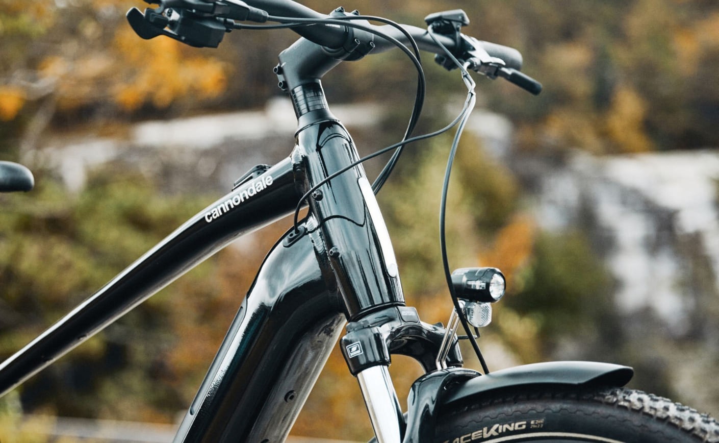 Roulez malin avec le VTC électrique Cannondale Tesoro Neo X2 Low StepThru chez Routens !
